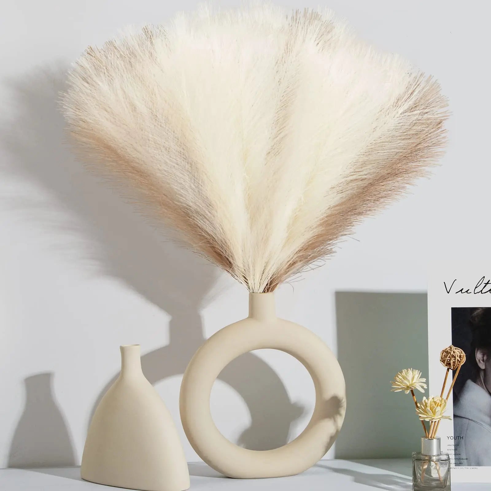 Artificial Pampas Grass Bouquet – Fluffy Boho Decor for Home, Wedding & Party Styling
