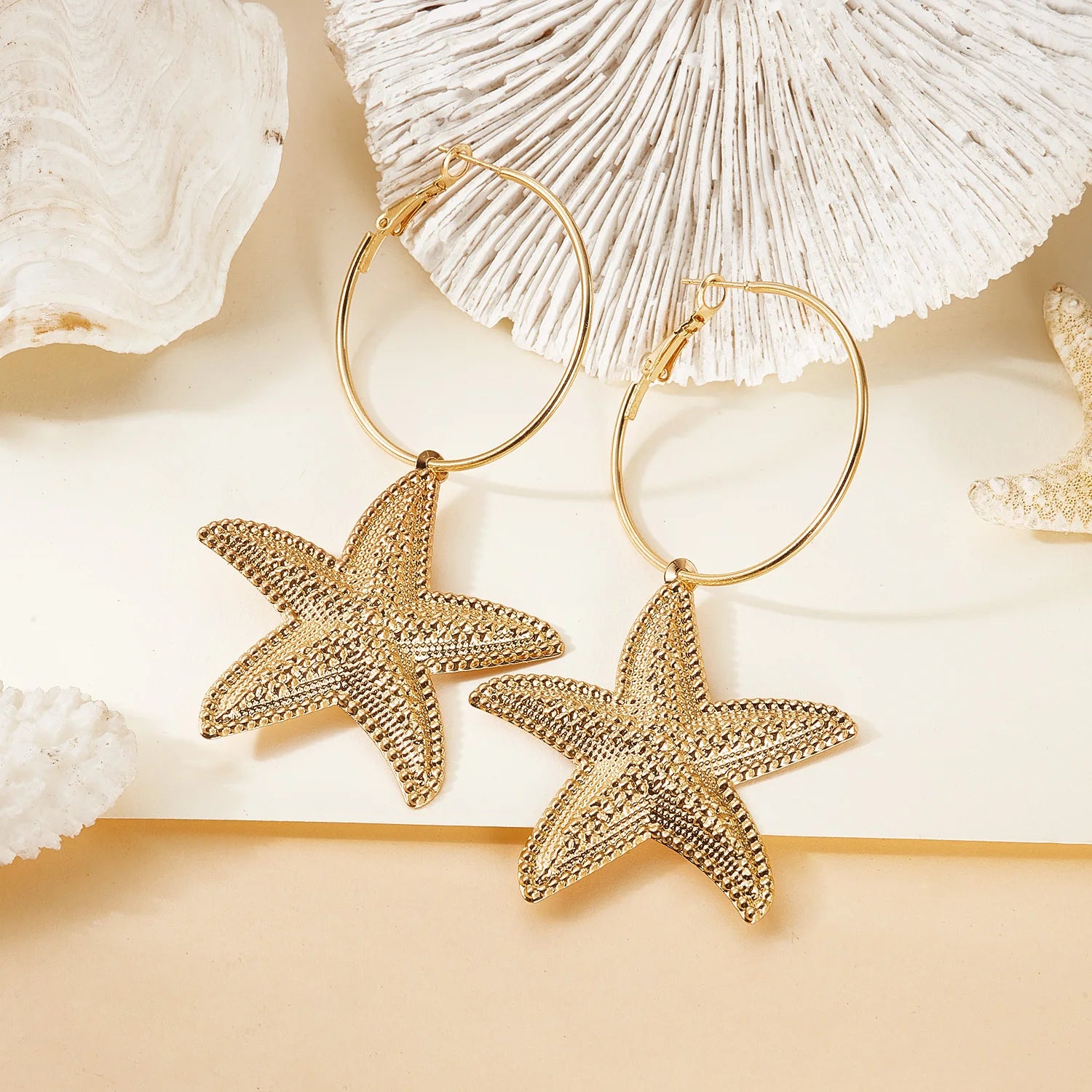 Bohemia Gold Color Starfish Hoop Earring for Women Vintage Exaggerate Metal Big Starfish Earring Beach Party Daily Wear Jewelry