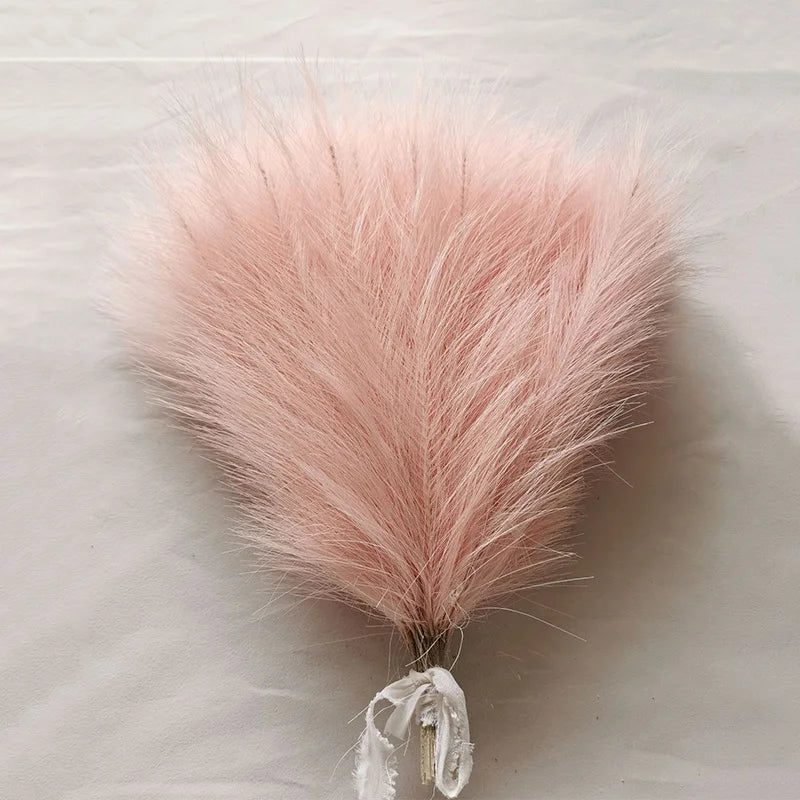 Artificial Pampas Grass Bouquet – Fluffy Boho Decor for Home, Wedding & Party Styling