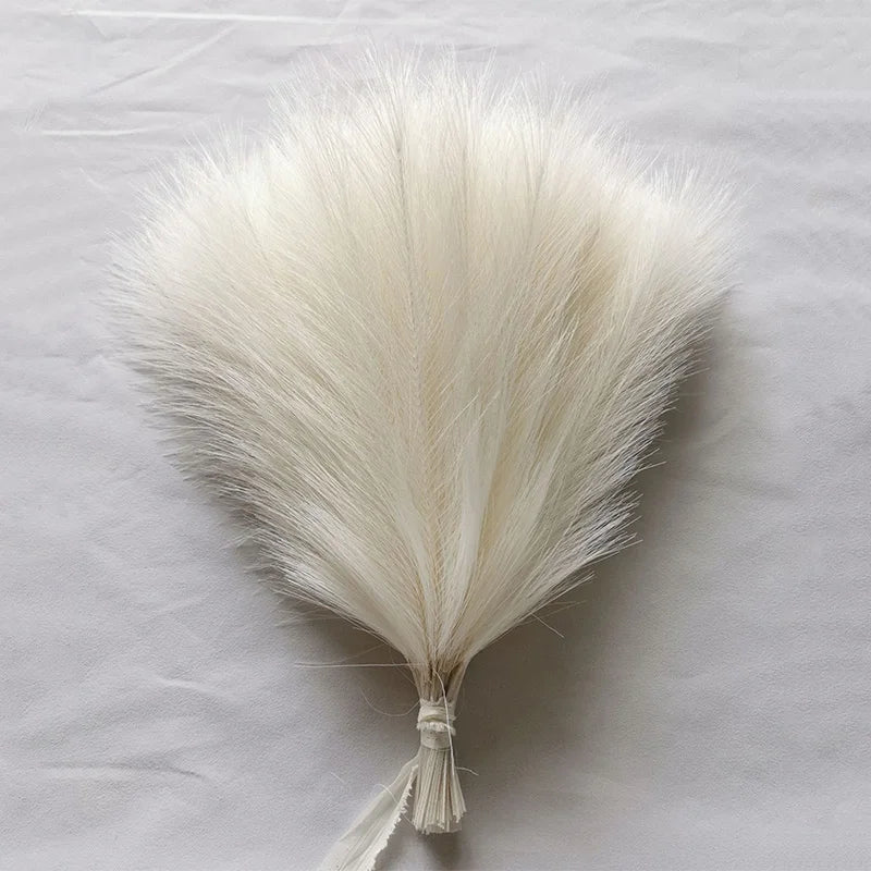 Artificial Pampas Grass Bouquet – Fluffy Boho Decor for Home, Wedding & Party Styling